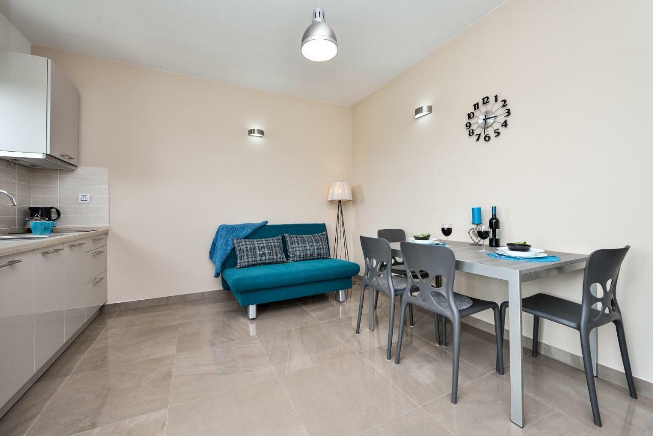 Apartments Feel Good Sukošan Eksteriør bilde