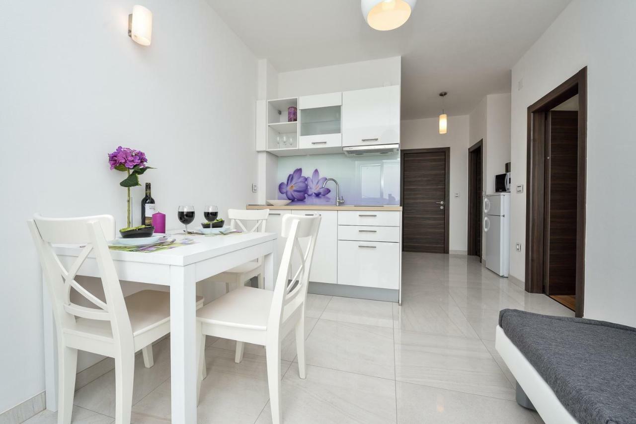 Apartments Feel Good Sukošan Eksteriør bilde
