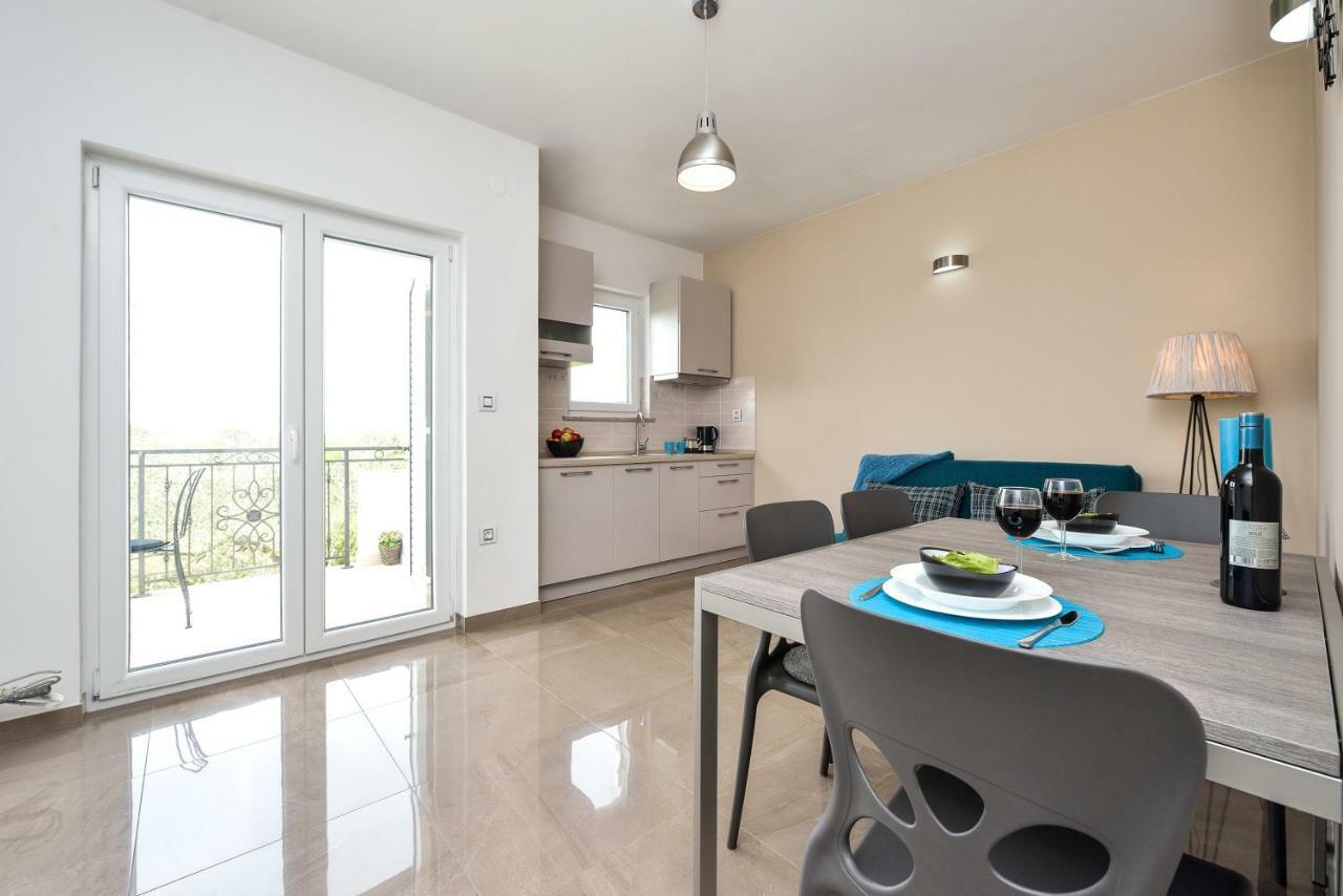 Apartments Feel Good Sukošan Eksteriør bilde